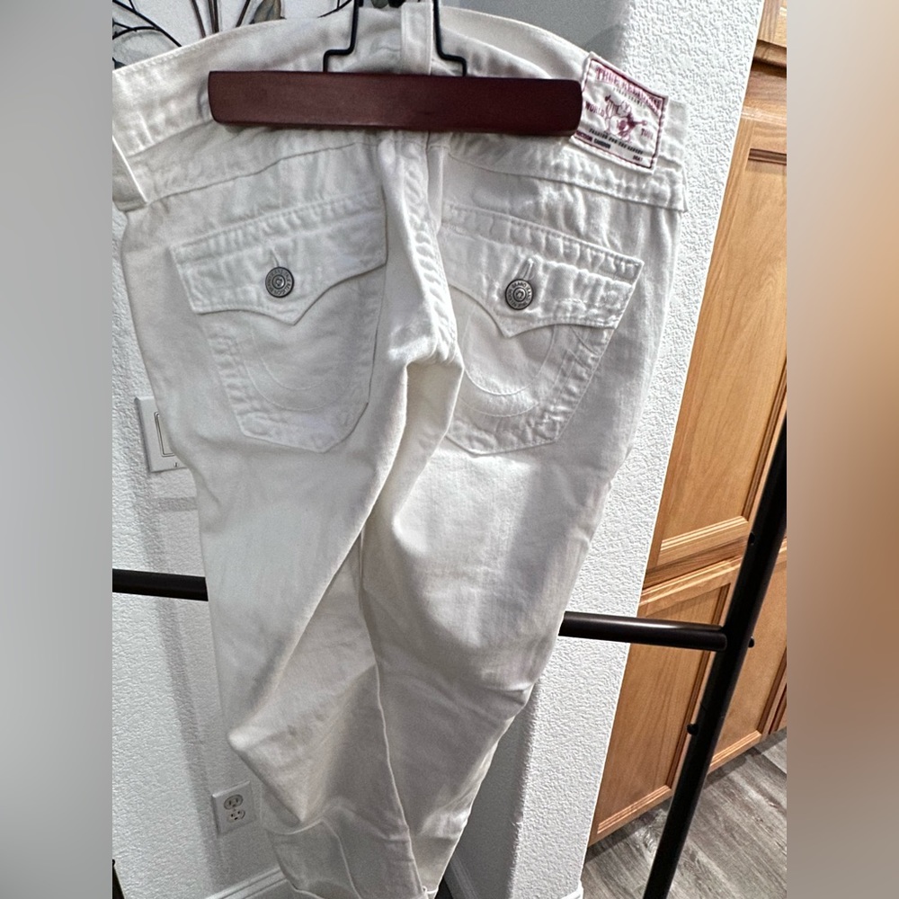 True Religion jeans, white, CAMERON style, button fly, sz 24 EUC